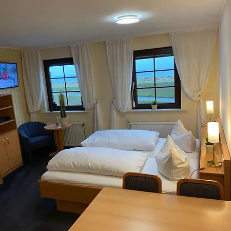 Strandraeuber מלון 3*