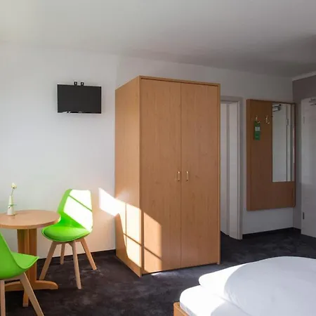 מלון Strandraeuber 3*