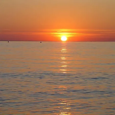 מלון Strandraeuber 3*