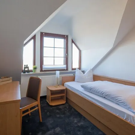 מלון Strandraeuber 3*